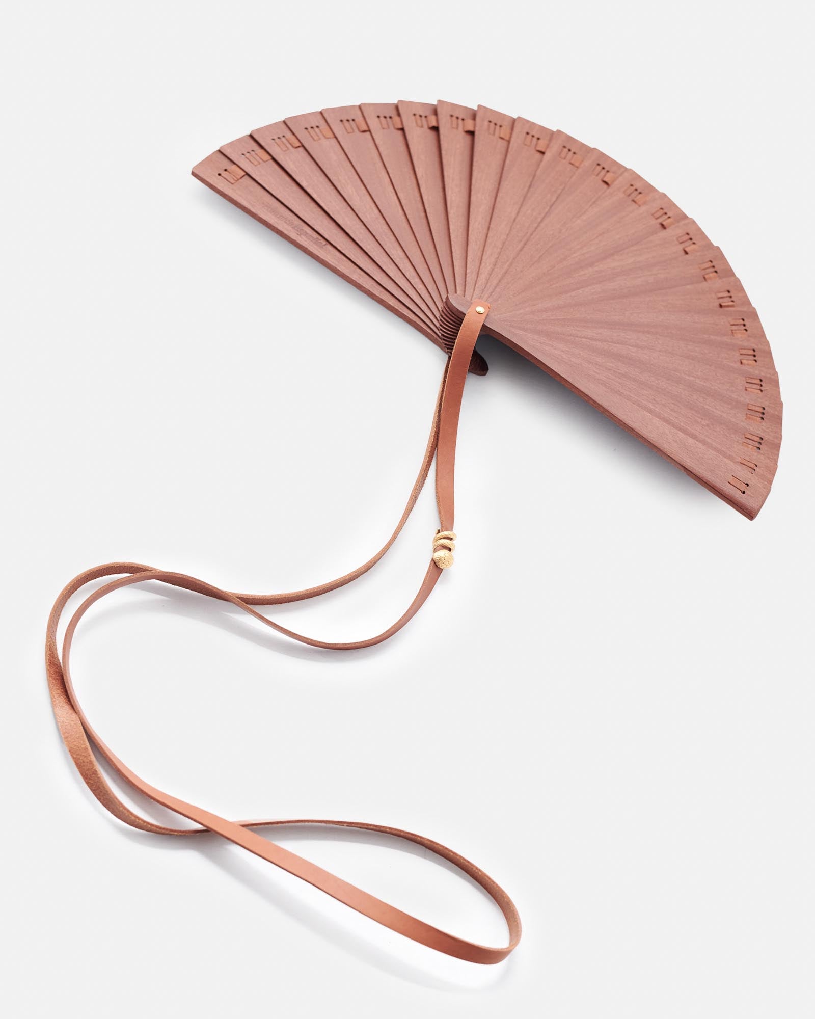 ROBIN LEATHER FAN BICHA