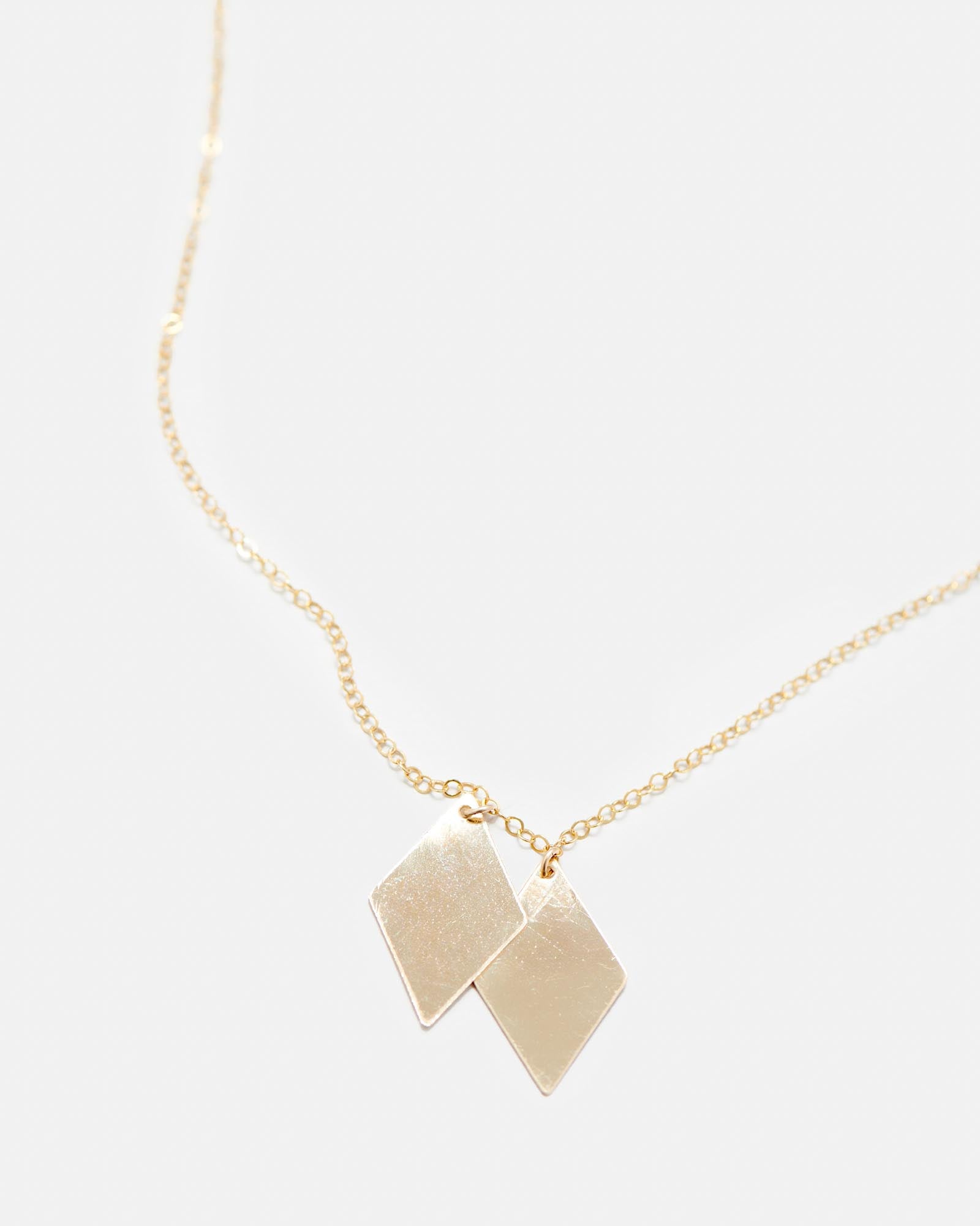 COLLAR VOGUE EIGHTEEN