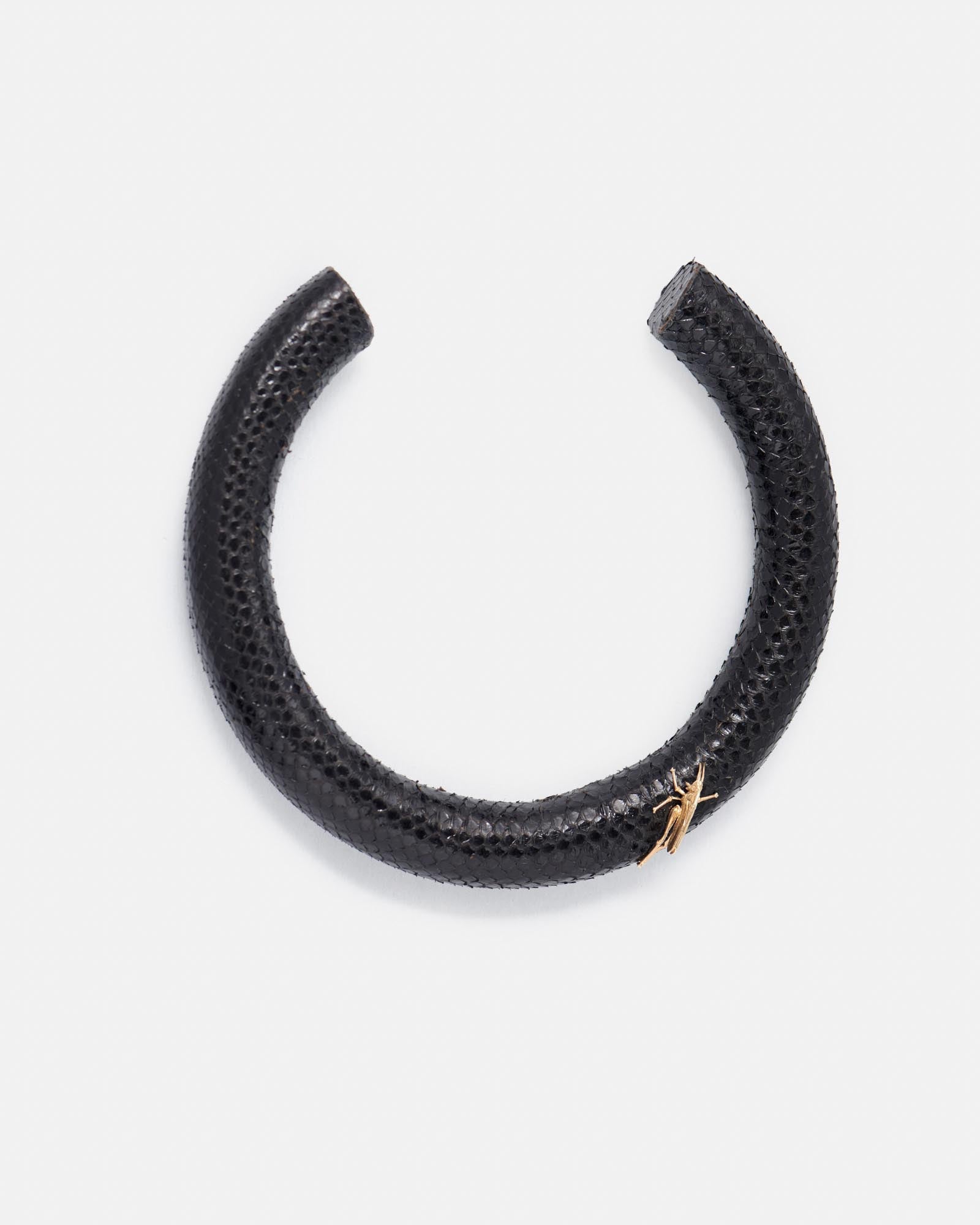 COLLAR GRETA FLIP. BLACK