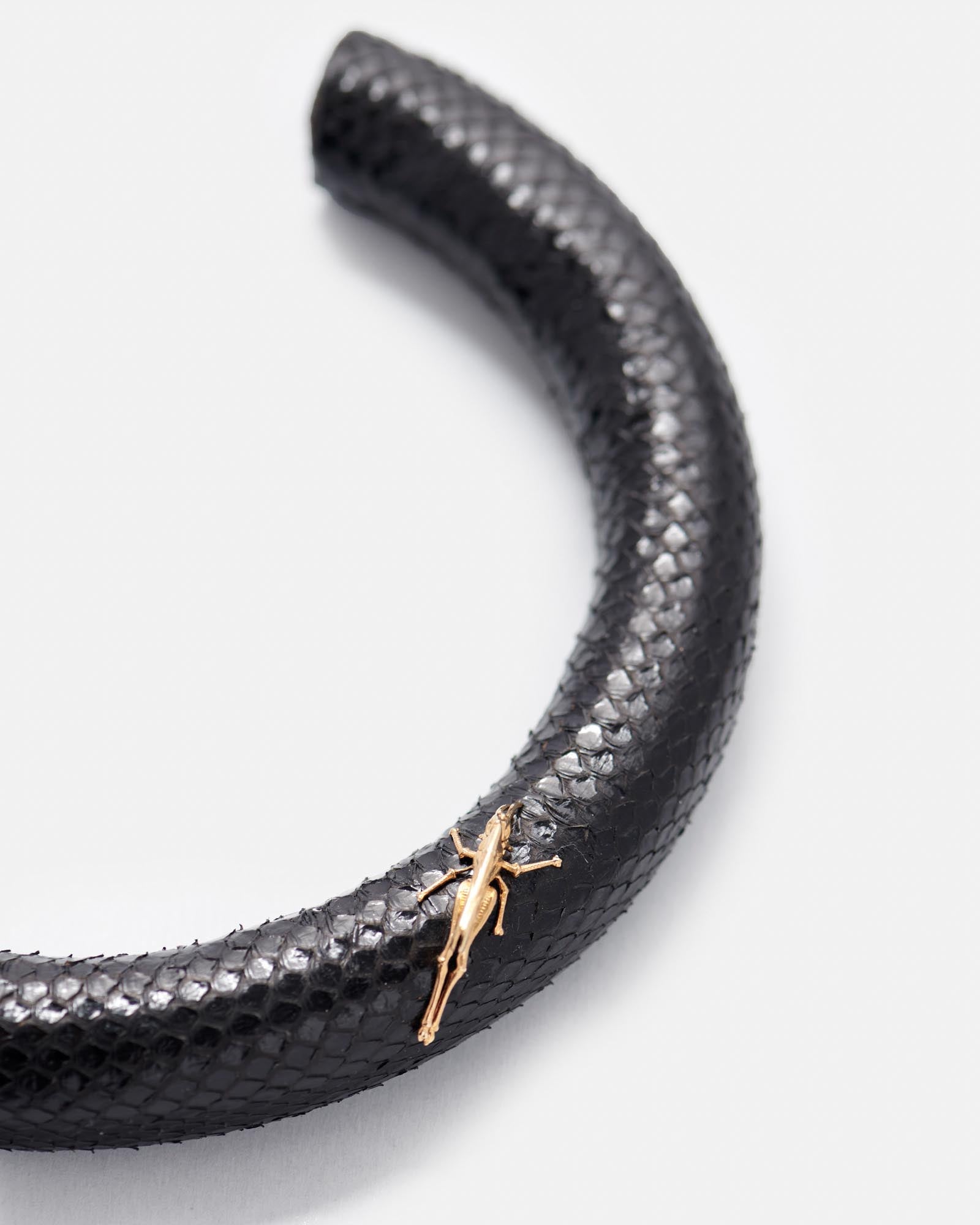 COLLAR GRETA FLIP. BLACK