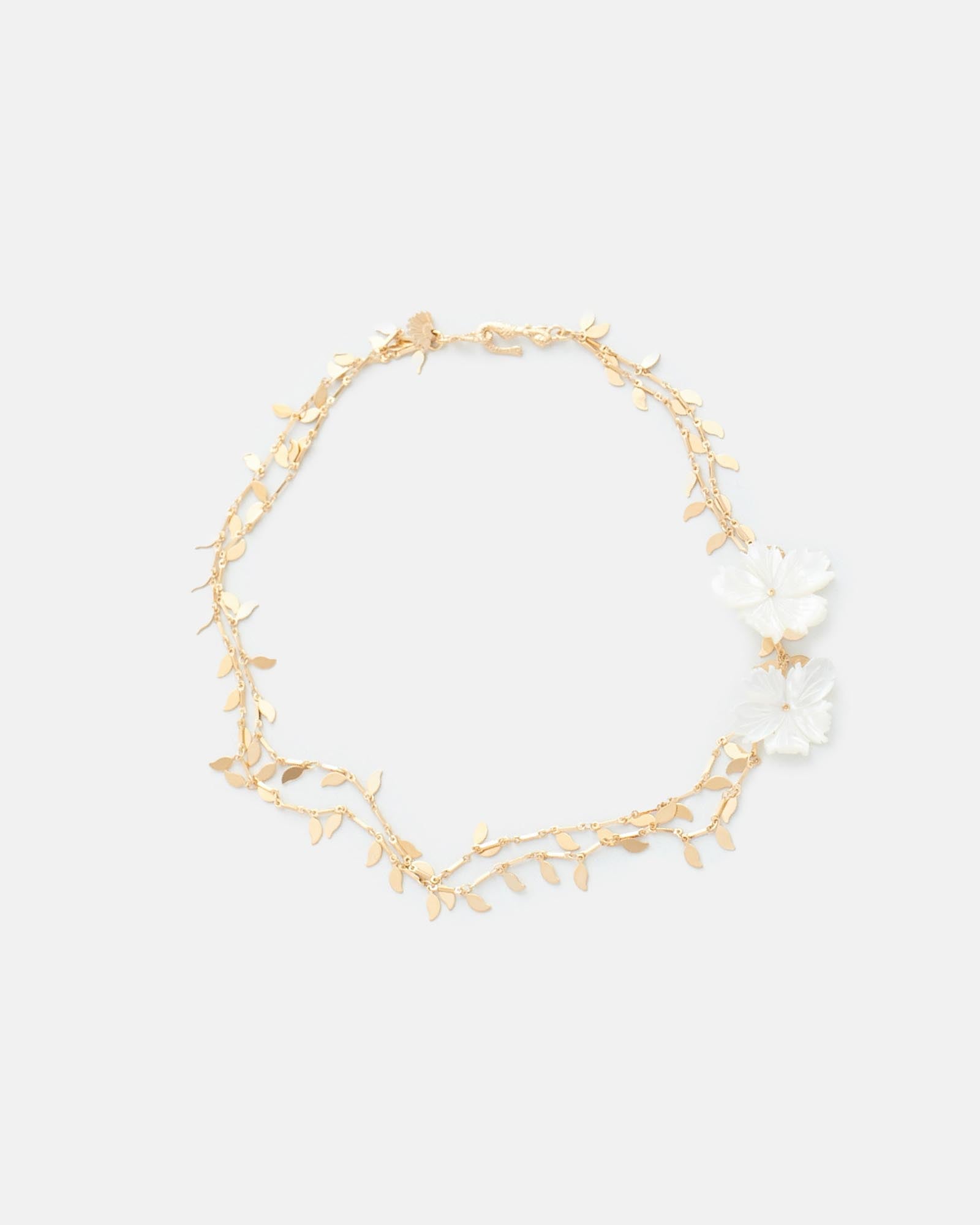 COLLAR BLOSSOM