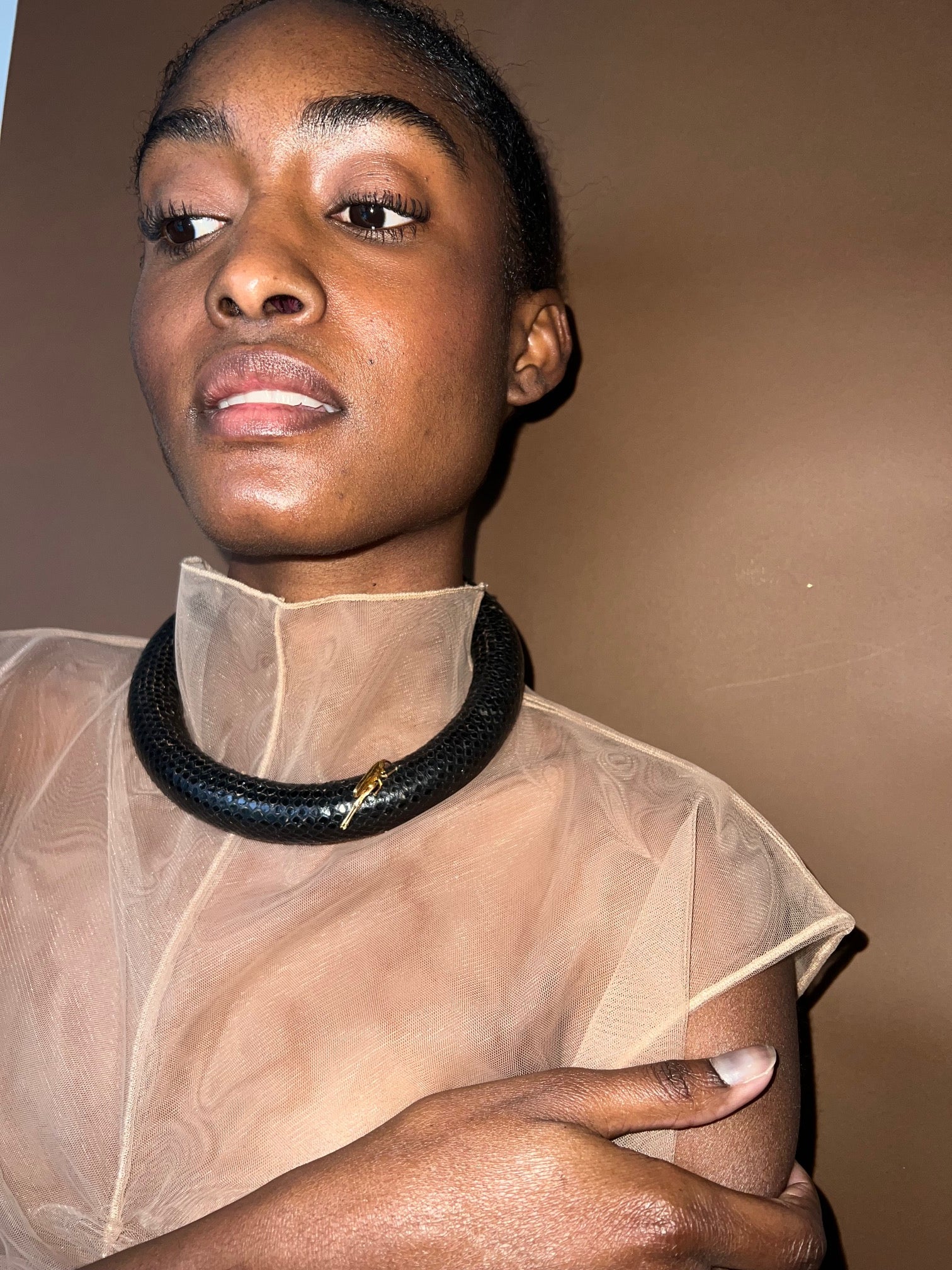 COLLAR GRETA FLIP. BLACK