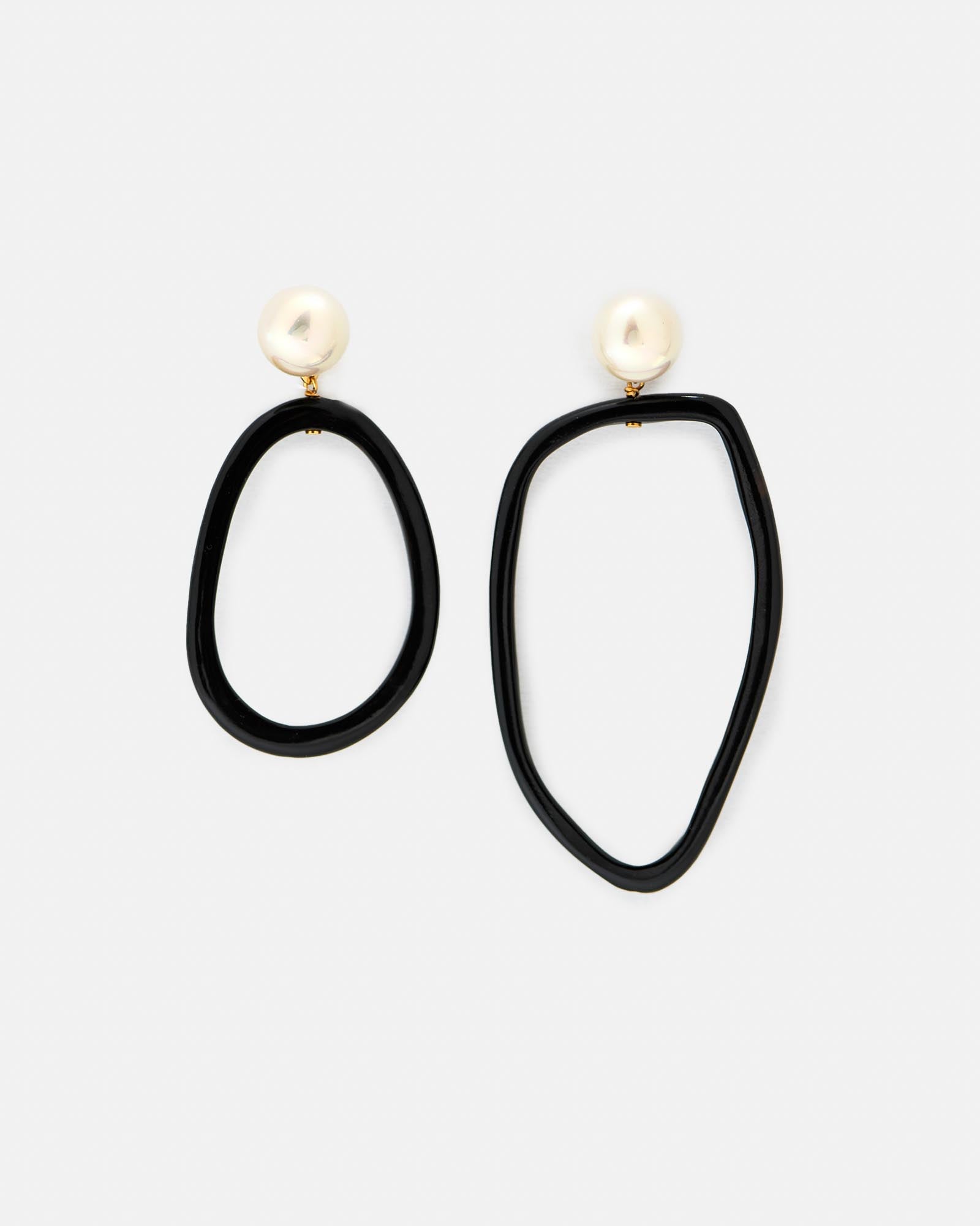 PENDIENTES MATILDA PEARL ASYMMETRIC